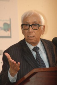 علي فهمي خشيم