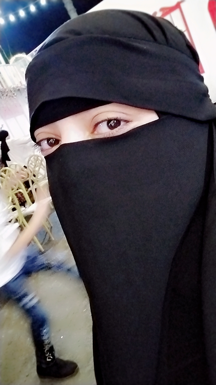 عزة مختار